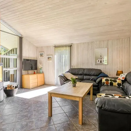 Olli - 600m From The Sea By Interhome